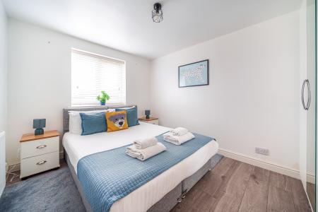 4 bedroom Detached house to let in Bedford Close, Maidenhead, SL6