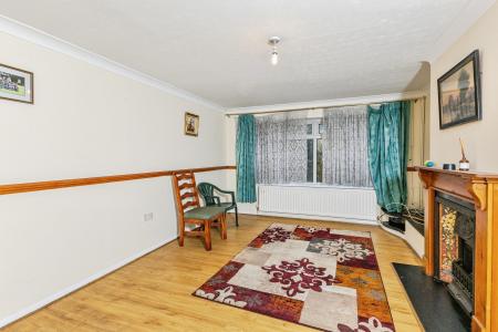 4 bedroom Detached house to let in Havelock Road, Maidenhead, SL6