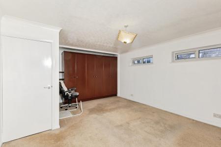 4 bedroom Detached house to let in Havelock Road, Maidenhead, SL6