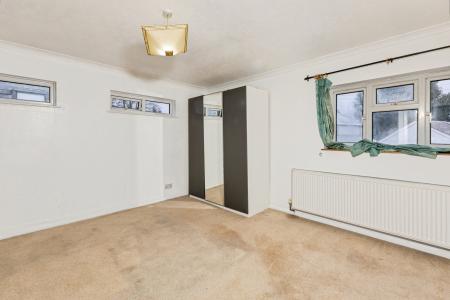 4 bedroom Detached house to let in Havelock Road, Maidenhead, SL6