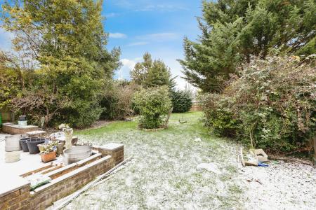 4 bedroom Detached house to let in Havelock Road, Maidenhead, SL6