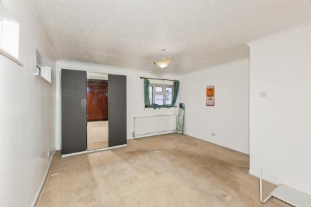 4 bedroom Detached house to let in Havelock Road, Maidenhead, SL6