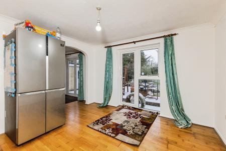 4 bedroom Detached house to let in Havelock Road, Maidenhead, SL6