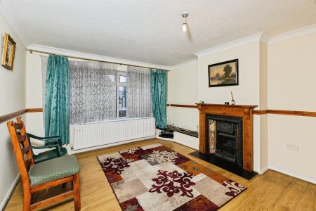 4 bedroom Detached house to let in Havelock Road, Maidenhead, SL6