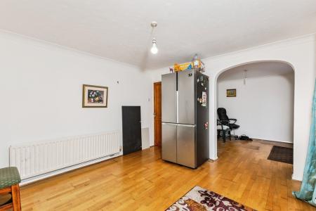 4 bedroom Detached house to let in Havelock Road, Maidenhead, SL6