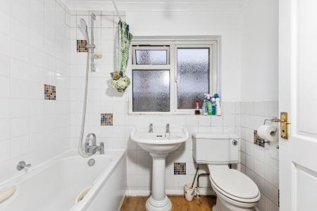 4 bedroom Detached house to let in Havelock Road, Maidenhead, SL6