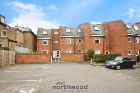 1 bedroom Flat to let in Frascati Way, Maidenhead, SL6