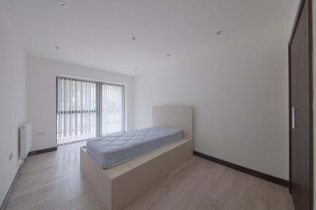 1 bedroom Flat to let in 2 Harrow Lane, Maidenhead, SL6