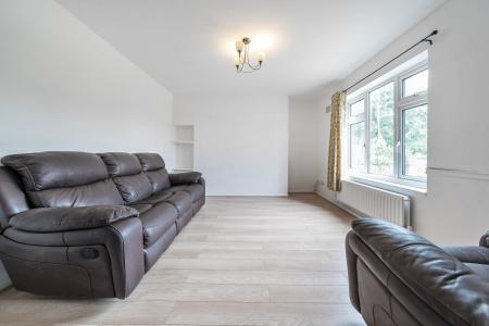 3 bedroom Semi-detached house for sale in Poplar Avenue, West Drayton, UB7