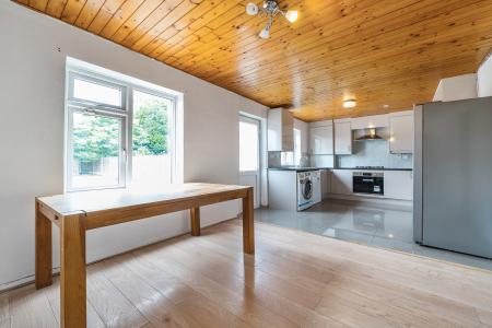 3 bedroom Semi-detached house for sale in Poplar Avenue, West Drayton, UB7