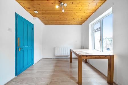 3 bedroom Semi-detached house for sale in Poplar Avenue, West Drayton, UB7