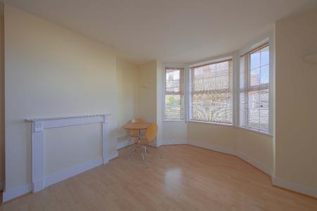 1 bedroom Flat to let in Powney Road, Maidenhead, SL6