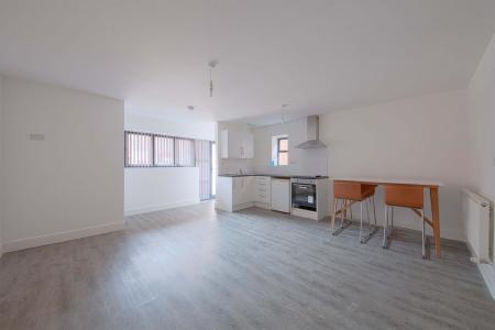1 bedroom Flat to let in Nicholsons Lane, Maidenhead, SL6