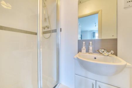 2 bedroom Flat to let in Bower Way, Cippenham, Slough, SL1