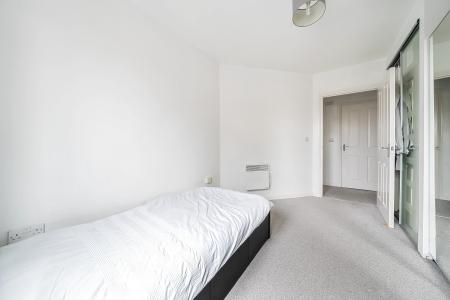 2 bedroom Flat to let in Bower Way, Cippenham, Slough, SL1