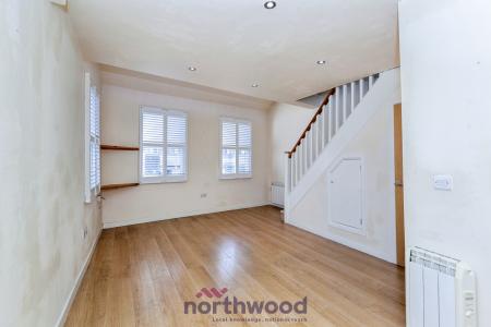 2 bedroom Flat to let in Oxford Road, Windsor, SL4