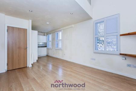 2 bedroom Flat to let in Oxford Road, Windsor, SL4
