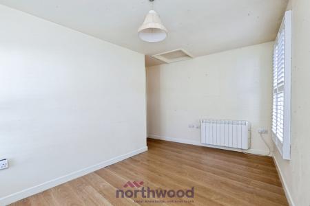 2 bedroom Flat to let in Oxford Road, Windsor, SL4