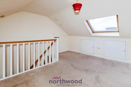 2 bedroom Flat to let in Oxford Road, Windsor, SL4