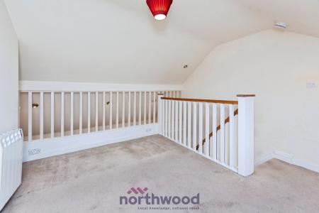 2 bedroom Flat to let in Oxford Road, Windsor, SL4