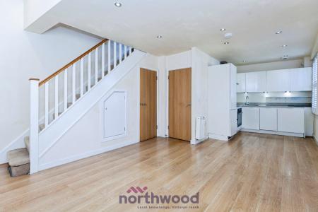 2 bedroom Flat to let in Oxford Road, Windsor, SL4