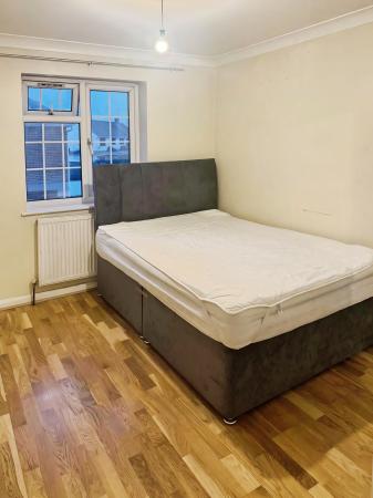 1 bedroom Flat to let in Quinbrookes, Slough, SL2