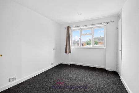 3 bedroom End of terrace house to let in Reeve Road, Holyport, SL6