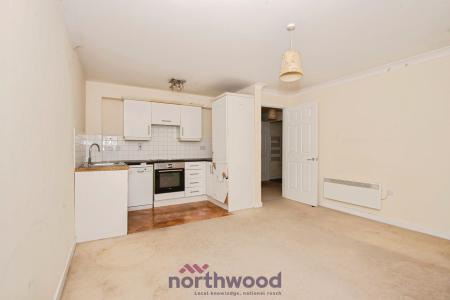 2 bedroom Flat for sale in Delta Court, Maidenhead, SL6