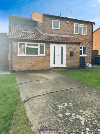 4 bedroom Detached house to let in Eskdale Gardens, Maidenhead, SL6