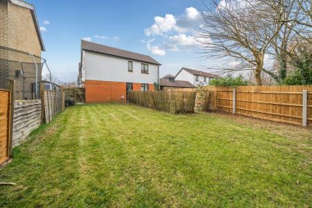 2 bedroom Maisonette for sale in Blackwood Crescent, Blue Bridge, Milton Keynes, MK13