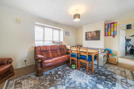 2 bedroom Maisonette for sale in Blackwood Crescent, Blue Bridge, Milton Keynes, MK13