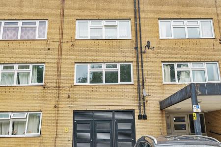 0 bedroom Studio flat for sale in North Ninth Street, Milton Keynes, MK9