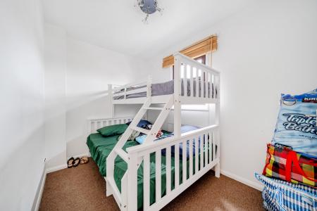 2 bedroom Maisonette for sale in Pollys Yard, Newport Pagnell, MK16