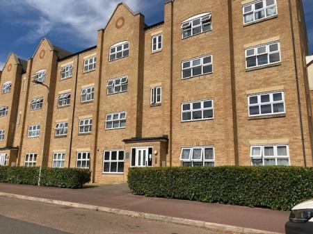 Crowe Road, Bedford, MK40