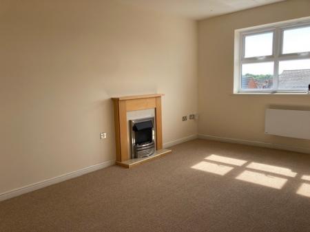 2 bedroom Flat to let in Crowe Road, Bedford, MK40