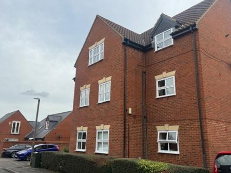 2 bedroom Flat to let in Castle Acre, Monkston, Milton Keynes, MK10
