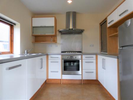 2 bedroom Flat to let in The Approach, St James, Northampton, NN5