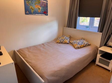 3 bedroom Semi-detached house to let in Pettingrew Close, Walnut Tree, Milton Keynes, MK7