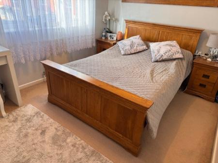 3 bedroom Semi-detached house to let in Pettingrew Close, Walnut Tree, Milton Keynes, MK7