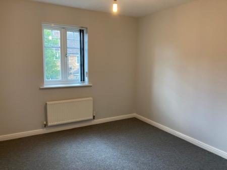 2 bedroom Flat to let in Pump Place, Old Stratford, Milton Keynes, MK19