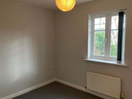 2 bedroom Flat to let in Pump Place, Old Stratford, Milton Keynes, MK19