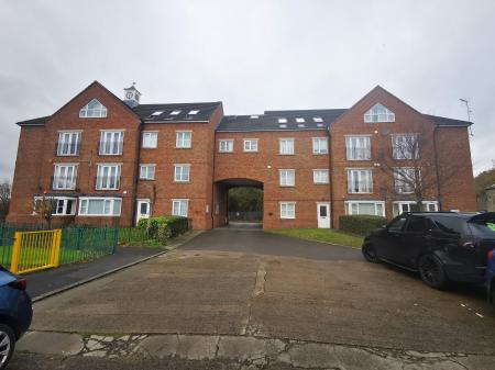 2 bedroom Flat to let in Wellington Walk, Stockton, TS18