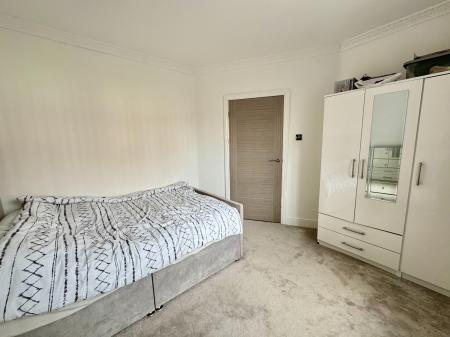 5 bedroom Semi-detached house for sale in Earls Drive, Newcastle upon Tyne, NE15