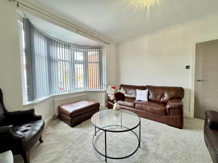 5 bedroom Semi-detached house for sale in Earls Drive, Newcastle upon Tyne, NE15