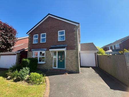 4 bedroom Detached house for sale in West Meadows, Chapel Park, Newcastle upon Tyne, NE5