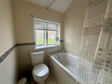 2 bedroom Flat for sale in Front Street, Bells Close, Newcastle upon Tyne, NE15