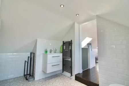 4 bedroom Semi-detached house for sale in Carnoustie Close, Benton, Newcastle upon Tyne, NE7