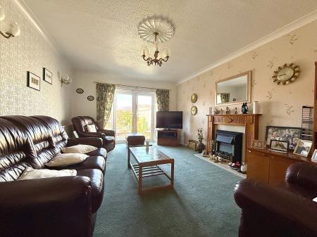 2 bedroom Bungalow for sale in Kidderminster Drive, Chapel Park, Newcastle upon Tyne, NE5