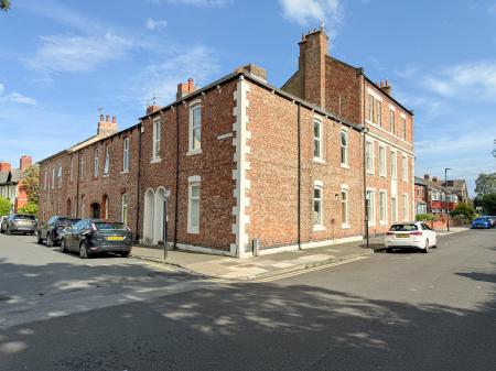 2 bedroom Flat for sale in Ayres Terrace, North Shields, North Shields, NE29