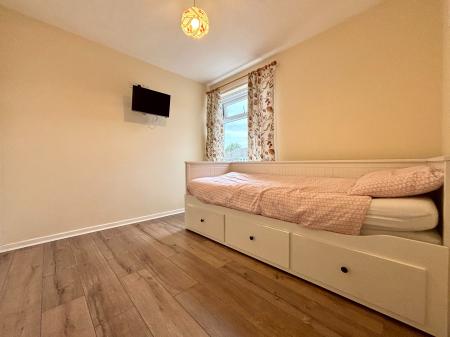 2 bedroom Semi-detached bungalow for sale in Goodwood Close, Newcastle upon Tyne, NE5